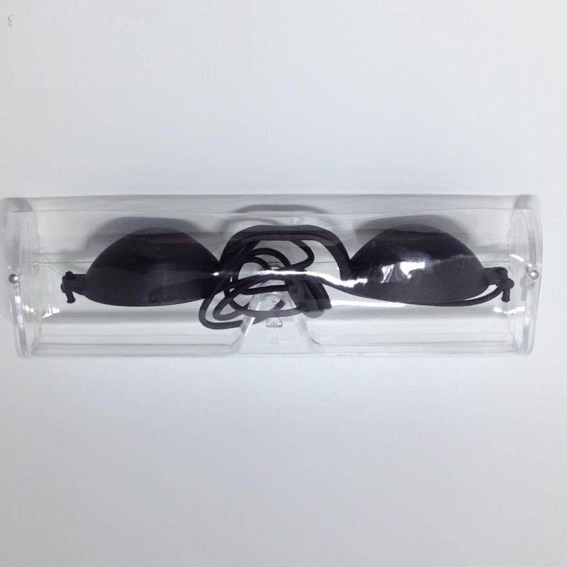 kính bệnh nhân dùng trong <b><i><a class='text-danger' title='trị nám' href=http://aaubeauty.com/do-dung-phu-kien-spa-47>trị nám</a></i></b>